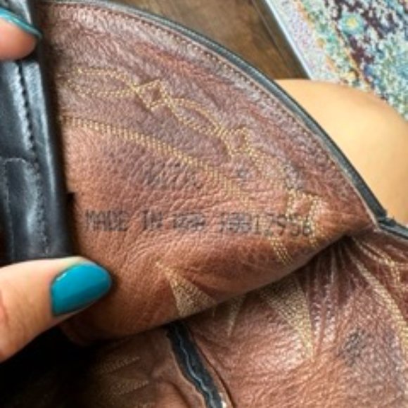 Vintage Tony Lama Boot Pecan Taurus Shoulder Boots size 9 - Picture 8 of 10